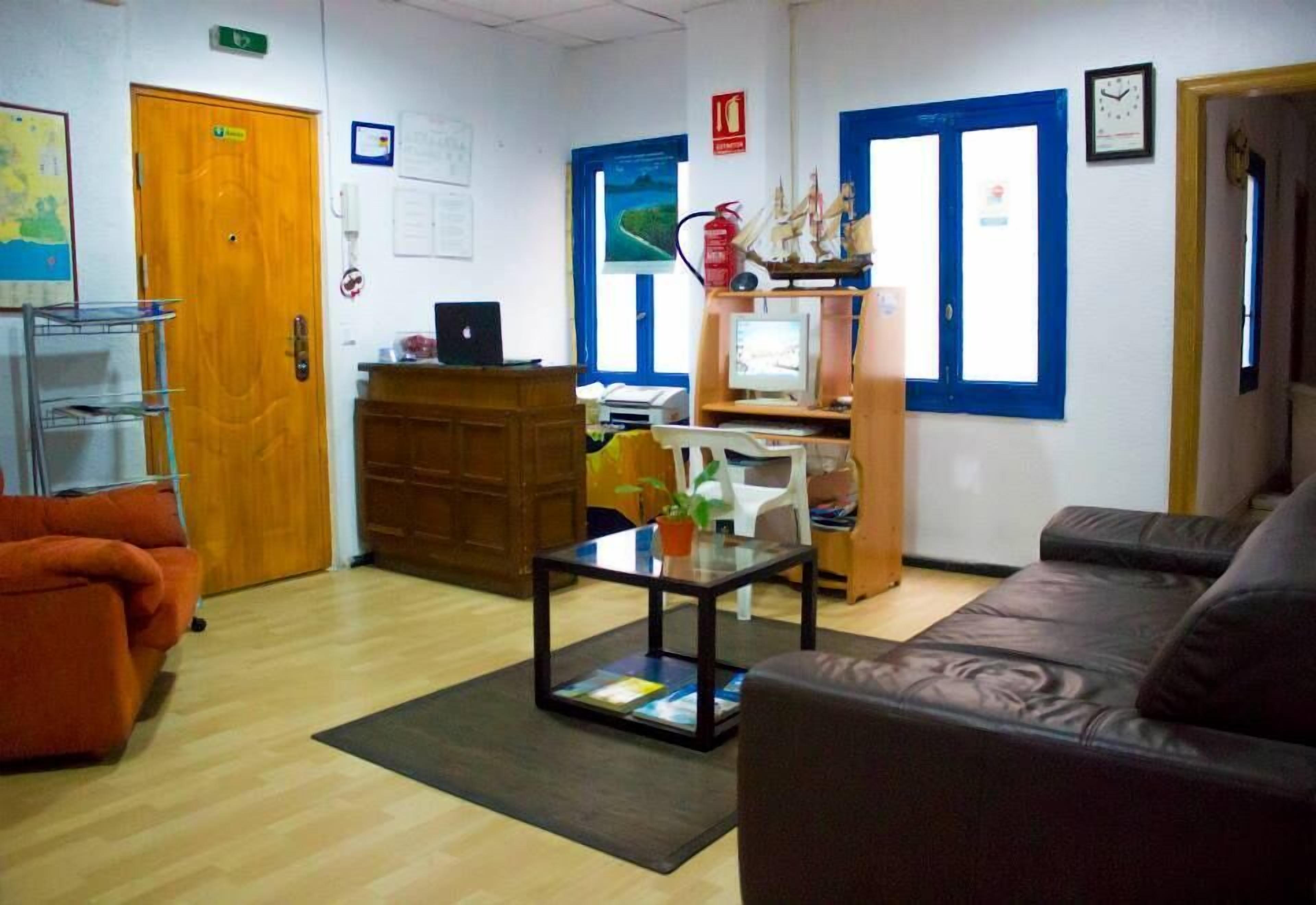 Pension Ayuntamiento - Alicante — Fotos 1